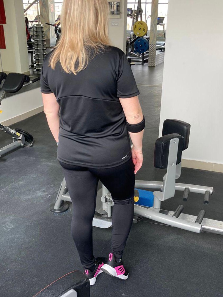 Леггинсы очень понравились! Для фитнеса самое то. Комфортные и удобные. Хорошо скрывают недостатки фигуры) Материал приятный к телу. Всем довольна. Недостатков нет. 5 звёзд 😊