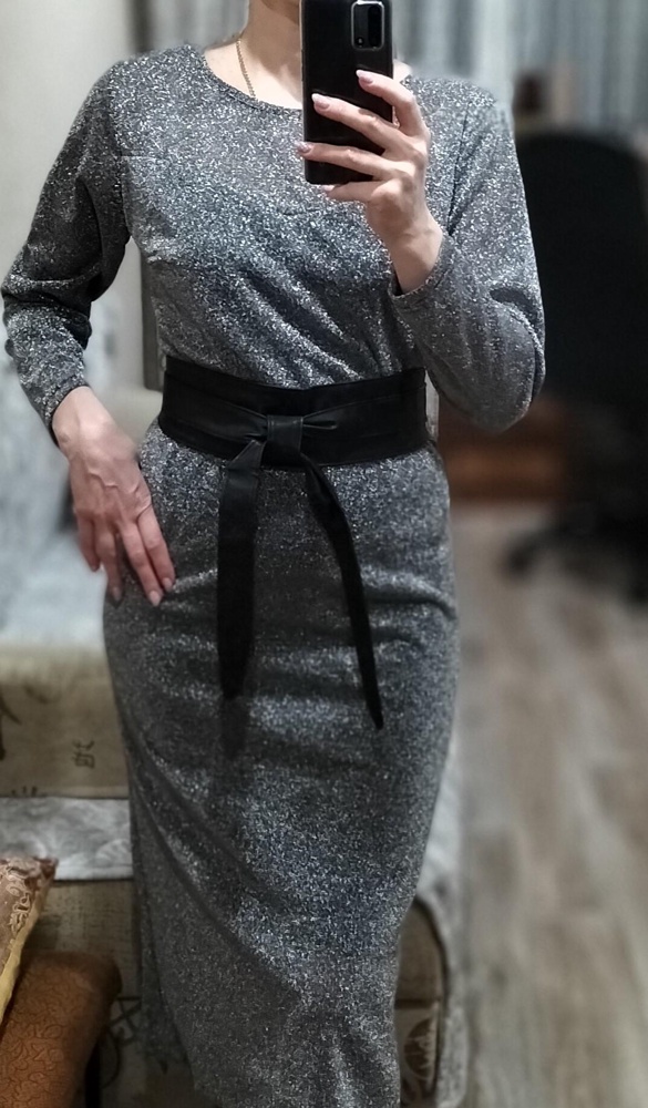 Отличный ремень. Цвет матовый. Швы ровные. Обрезала пару ниток, не критично.ОТ-75см. Спасибо WB