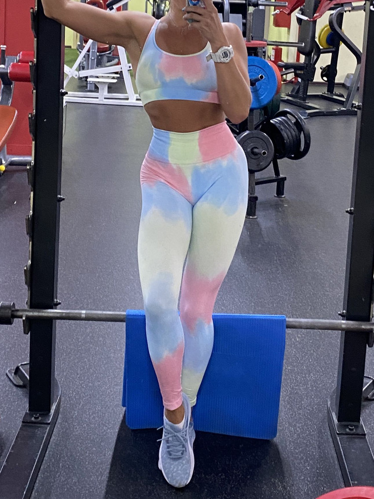 В восторге. После стирки все хорошо . Приятный к телу, смотрится супер . Благодарю ❤️