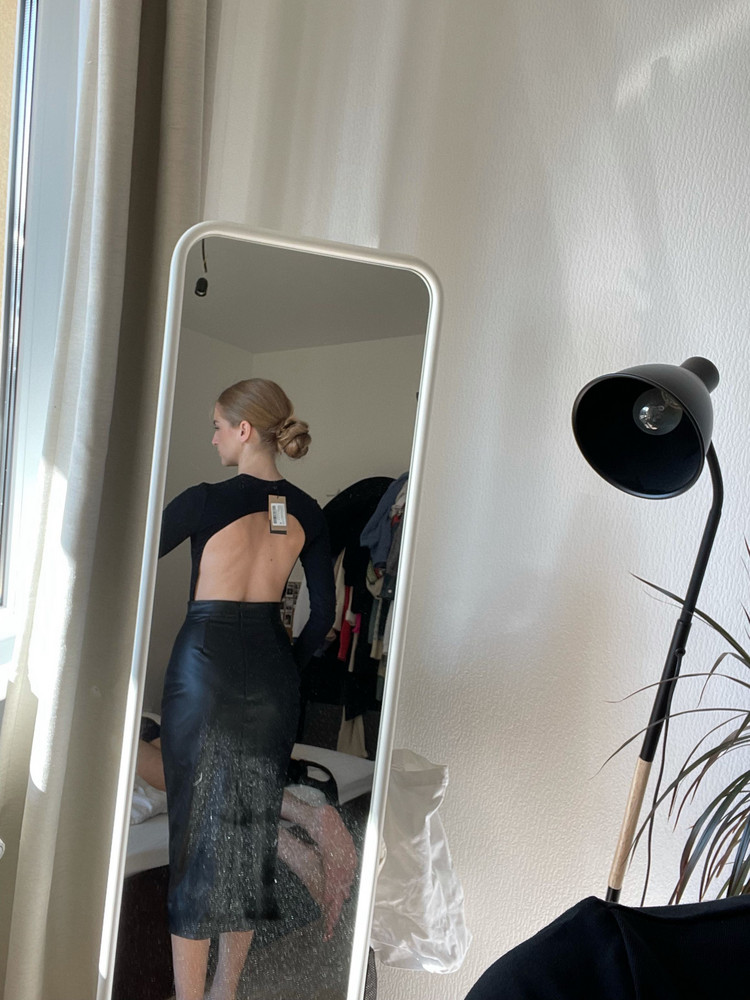 Отличное боди, взяла размер s на рост 168 и параметры 79/60/90