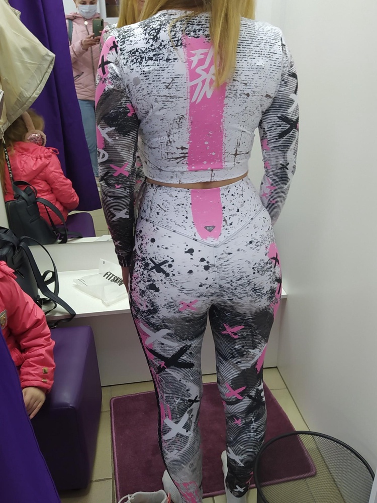 Отличный топ,брала комплектом . Качество 🔥