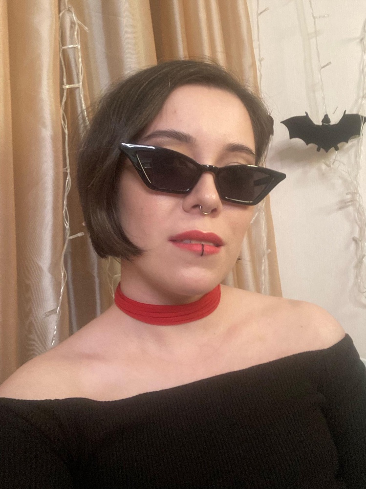 Шикарный, как на фото, смотрится бомбезно