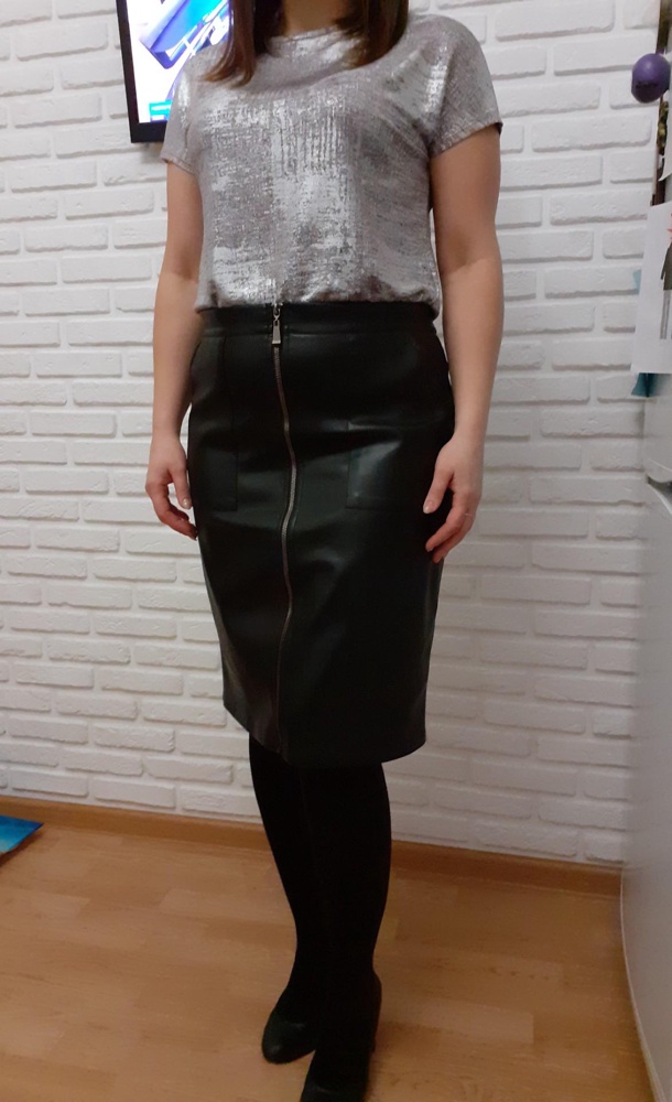 За 870р  очень даже не плохо.  44 на мой 44 самое то.