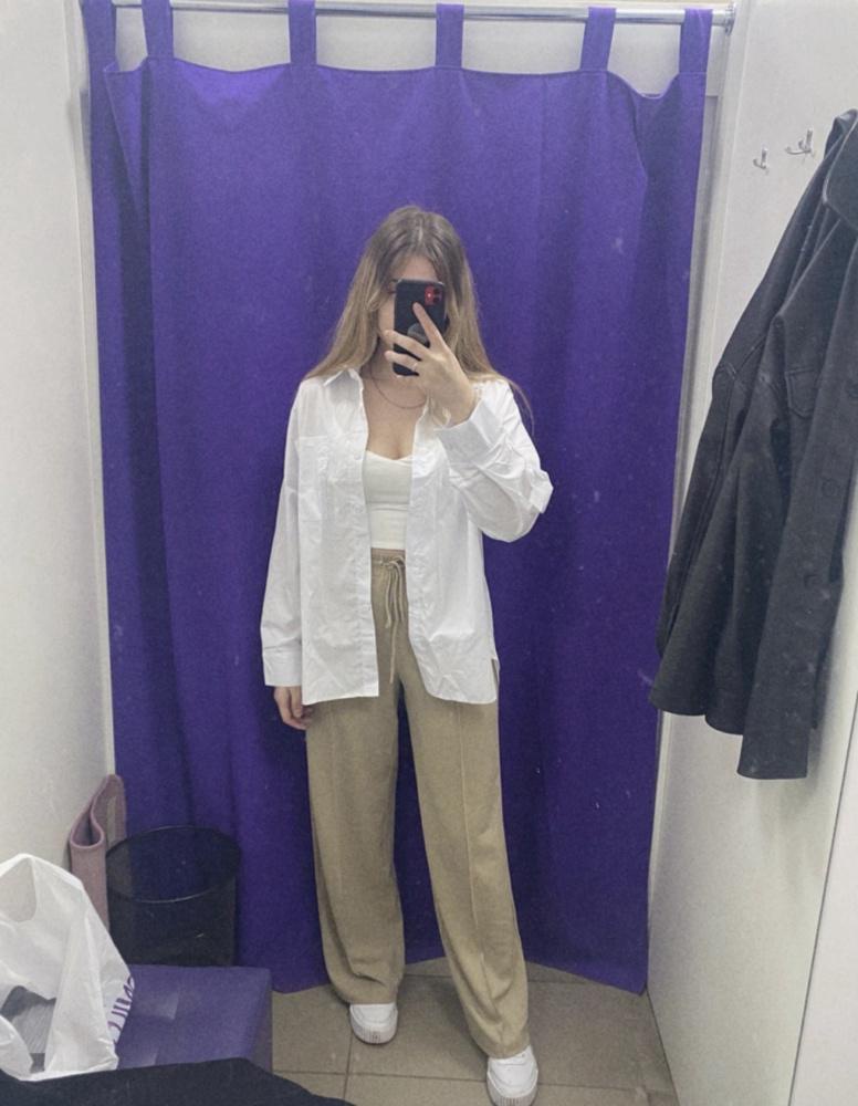 Очень крутая рубашка ,взяла м и не пожалела ,думала большая будет ,но все оказалось оверсайзом в меру