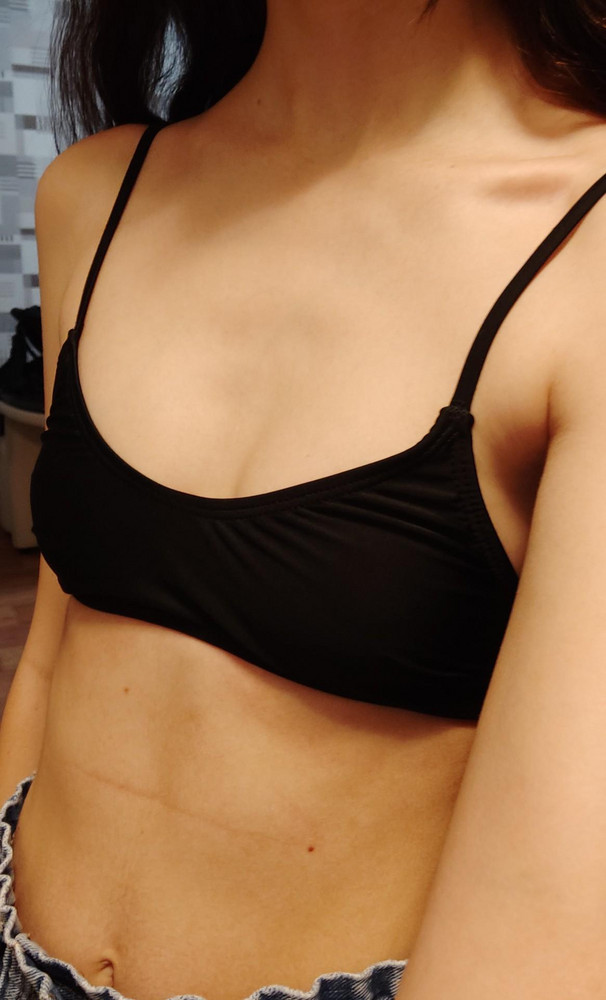 ОГ - 75 под 67 
Сел как родной. Нигде не зажимает, не давит. Застёжка удобная. 
Первая фотка - без вставок, вторая - с ними.