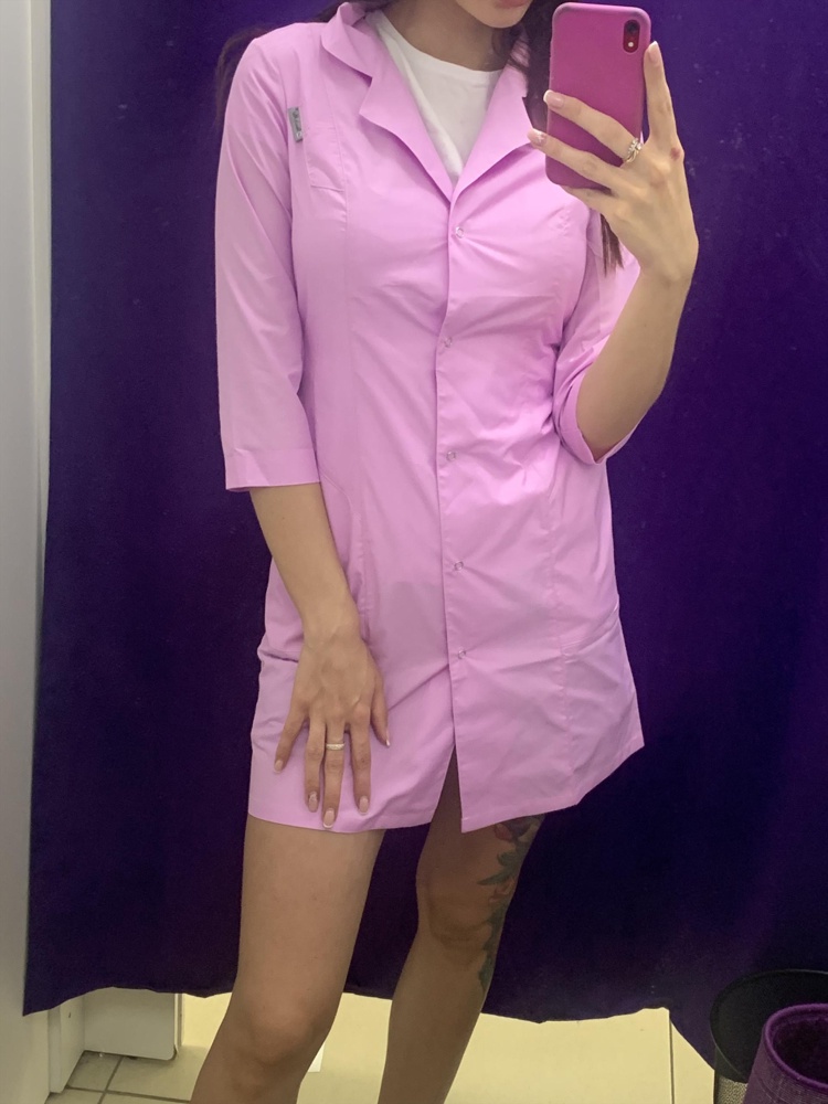 И правда маломерит немного,на свой 44,взяла 46,сел по фигуре,ткань приятная,лёгкая