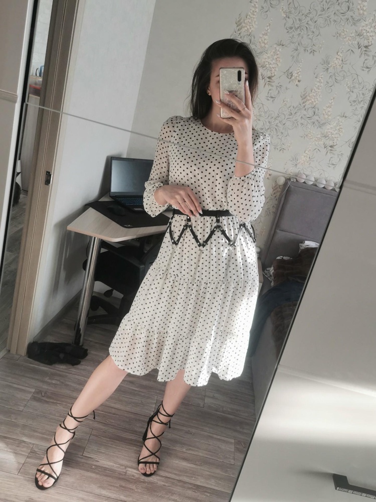 Симпатичная вещица однако. Увидела и не задумываясь заказала. На от 70 хорошо. Пока не поняла нравится или нет. Снимать/надевать неудобно через ноги. Брала на фотосессию, но боди ещё не купила.