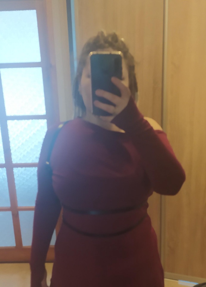 Отличная протупея. Наверное можно было даже чуть меньше заказать.  Взяла 50-52.