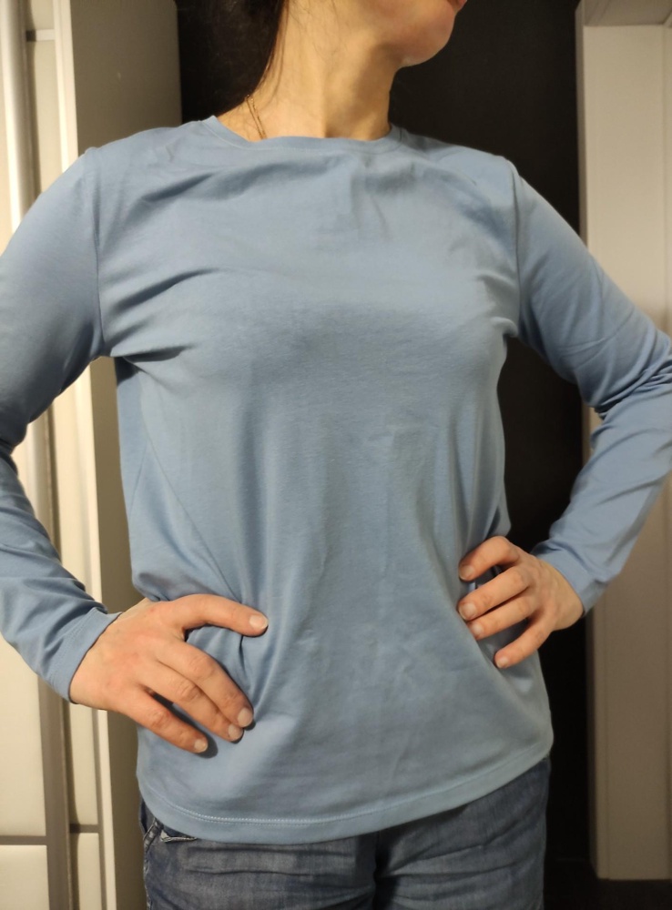 Полностью согласна с предыдущими отзывами, на них и опиралась. На Ог92, От 76 и рост 172см отлично подошла Lка, соответствует размерной сетке производителя.  Всё как я хотела и длина рукавов, и полуоблегает. Качество замечательное