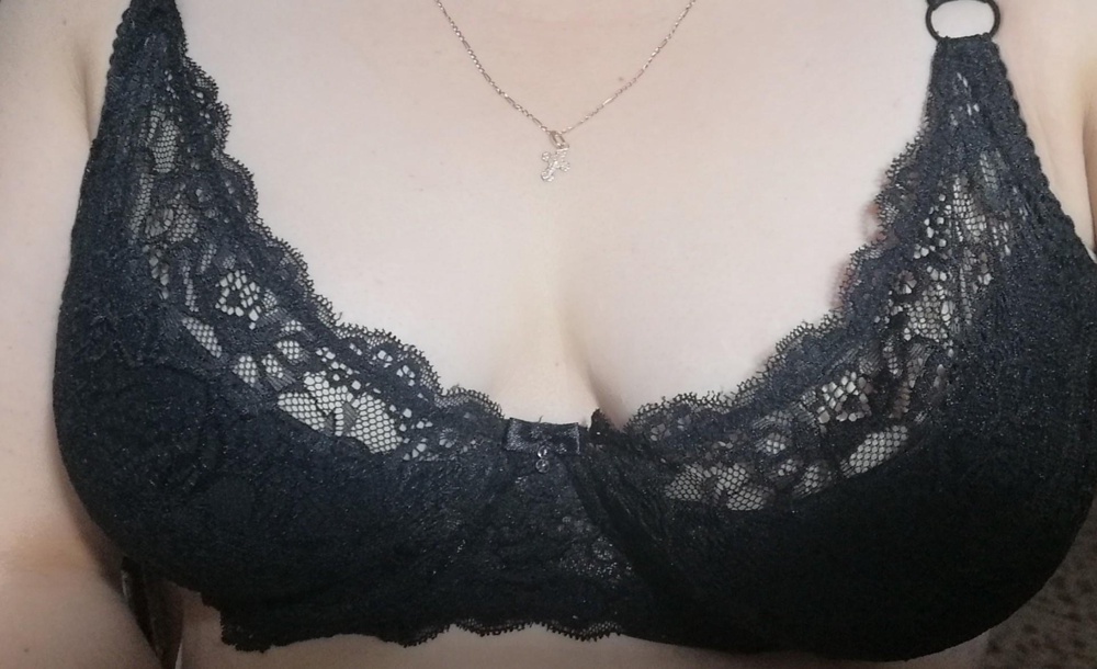 Брала свой размер и на размер больше, подошли оба. Очень удобные. Советую.