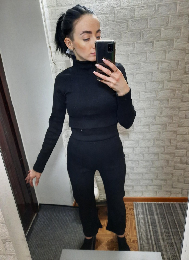 Заявлено на моледи рост 170 .
Рост 165, короткие 
А так костюм без брака вололазка села хорошо ,можно было на размер меньше брать .