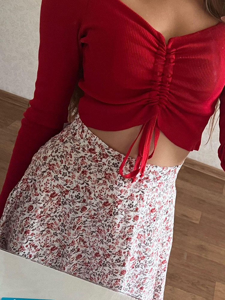 Ткань приятная, не просвечивает, села идеально 