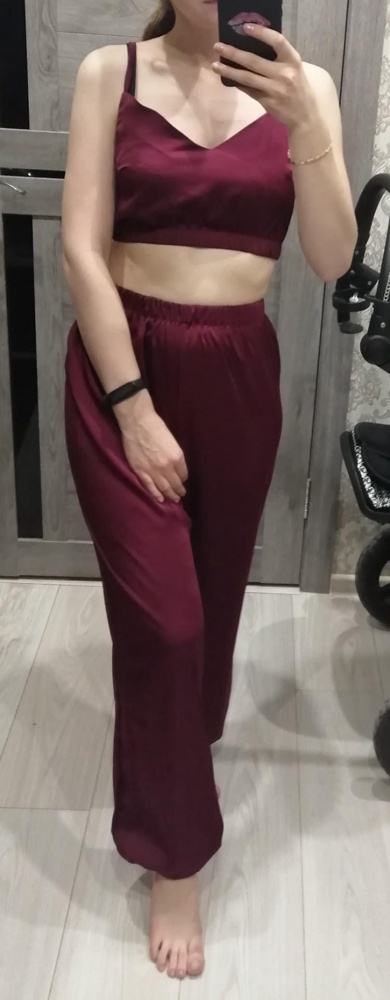 Пижама подошла идеально. Удобная, цвет как на фото. Я очень довольна, нашу с большим удовольствием.