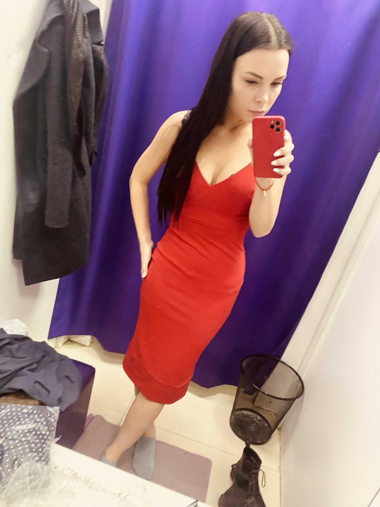 Материал хороший , что не понравилось это шов снизу портит вид, а так неплохо 