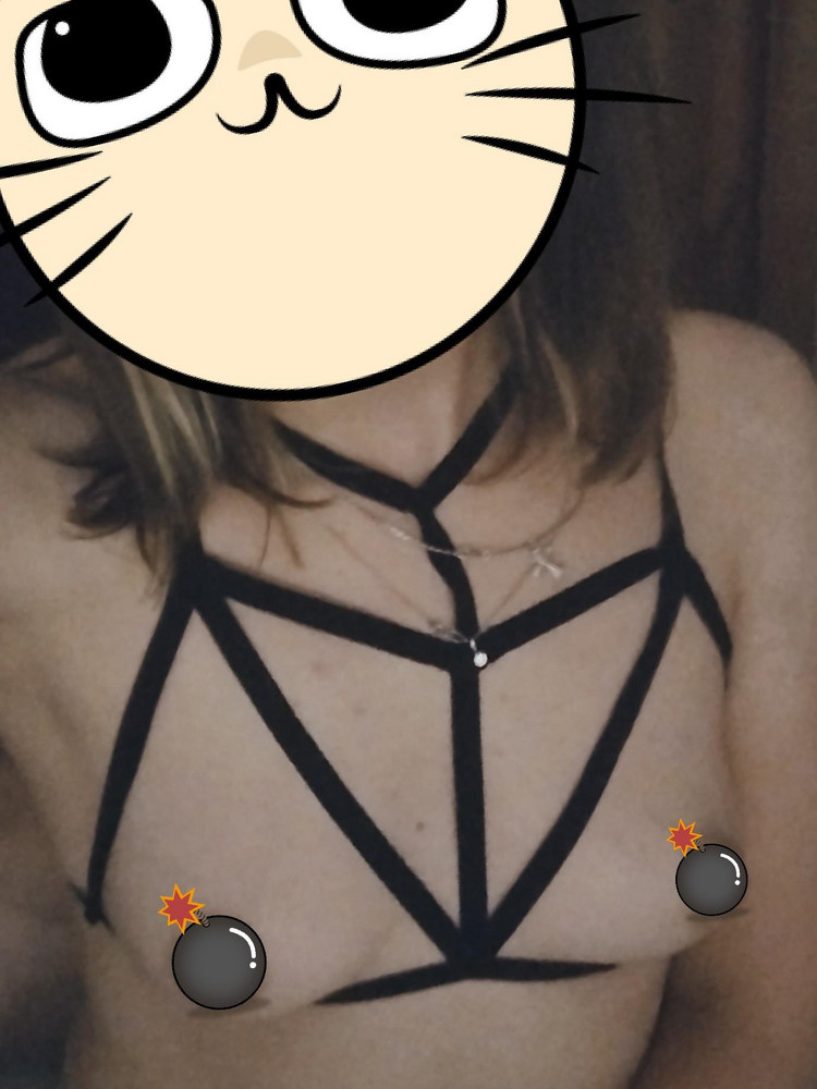 Хорошие стрепы за свою цену по скидке) На 46 большеват) мы в восторге))