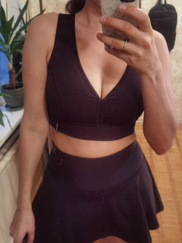 Супер топ! Потрясающее качество, классно сидит. Очень довольна покупкой