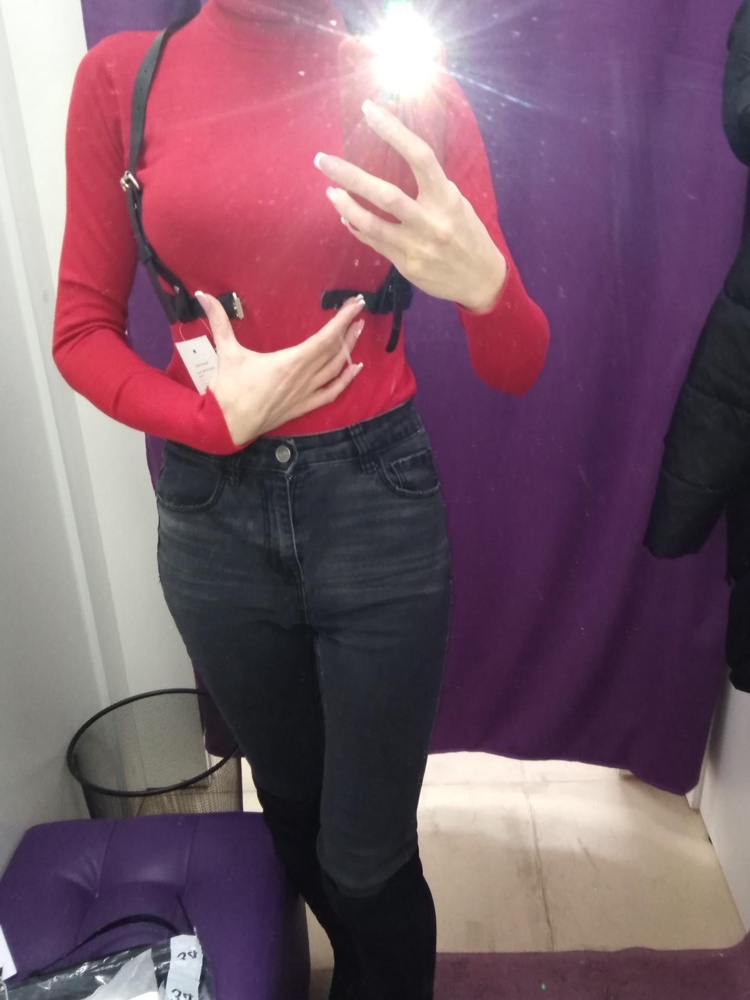 Польстила себе и заказала маленький размер. Кроме того, очень смутило качество товара. Вся изнаночная сторона портупея осыпается. Весь ворс будет на одежде. К сожалению, возврат. Доставка была очень быстрая.