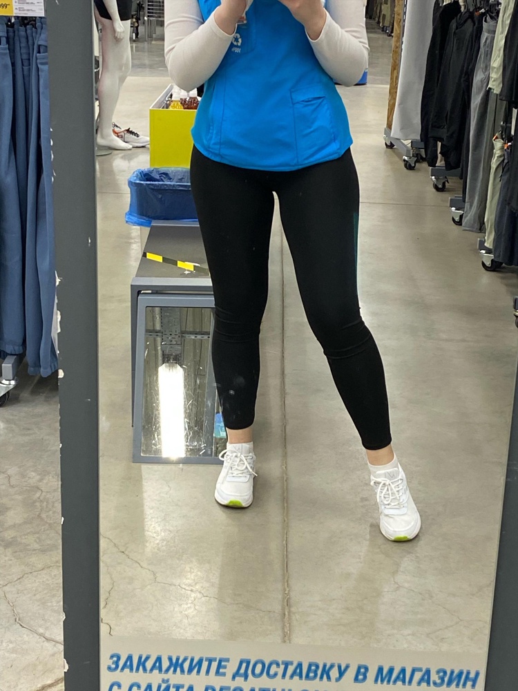 Супер леггинсы, материал приятный, длина как раз (я 175), на фото наверх подтянула просто) Ещё за такую цену) очень довольна!)