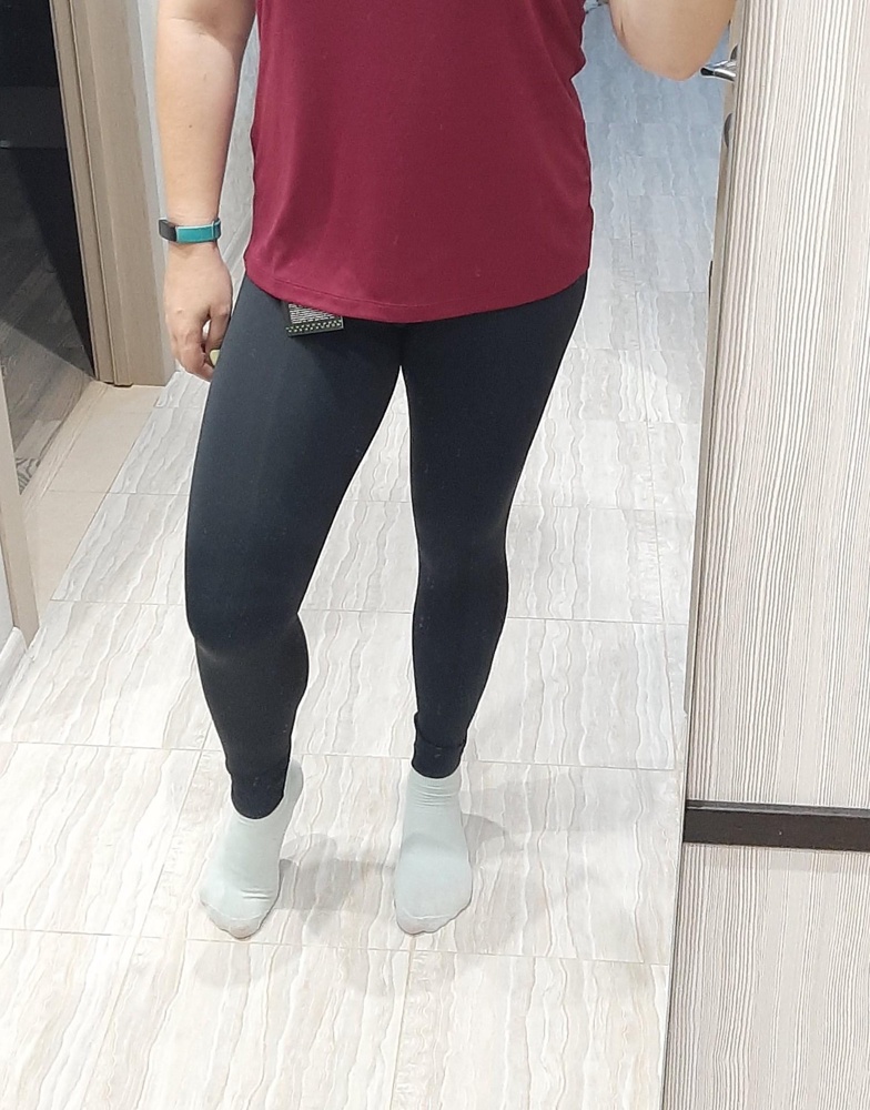 Хорошие плотные лосины. Ношу 46-48, взяла М.подошли. у кого не идеальная фигура как у меня резинка будет немного скатываться, совсем чуть чуть. А так все подтягивает, не просвечивает. Мне понравились