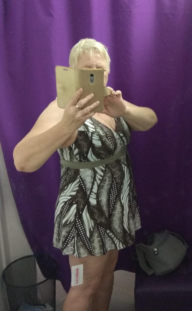 Мои параметры 108-95-112 рост 159. Взяла 54 размер. Сначала померила купальник на 1000₽ дешевле с юбочкой впереди- все хорошо. Но когда надела этот купальник, то появилось чувство, которое называется ,,МОЕ!!!,,. Все отлично. Грудь на месте, стройнит, прям на пляж можно. Бретельки регулируются, чашечки с,емные . Но замечание производителям: сделайте соединительный элемент бретелек с купальником круглым. Прямоугольный элемент перемещается (фото 3). После регулировки бретелек я, конечно, сошью вместе (фото 4)- но это капля дегтя.... Спасибо!