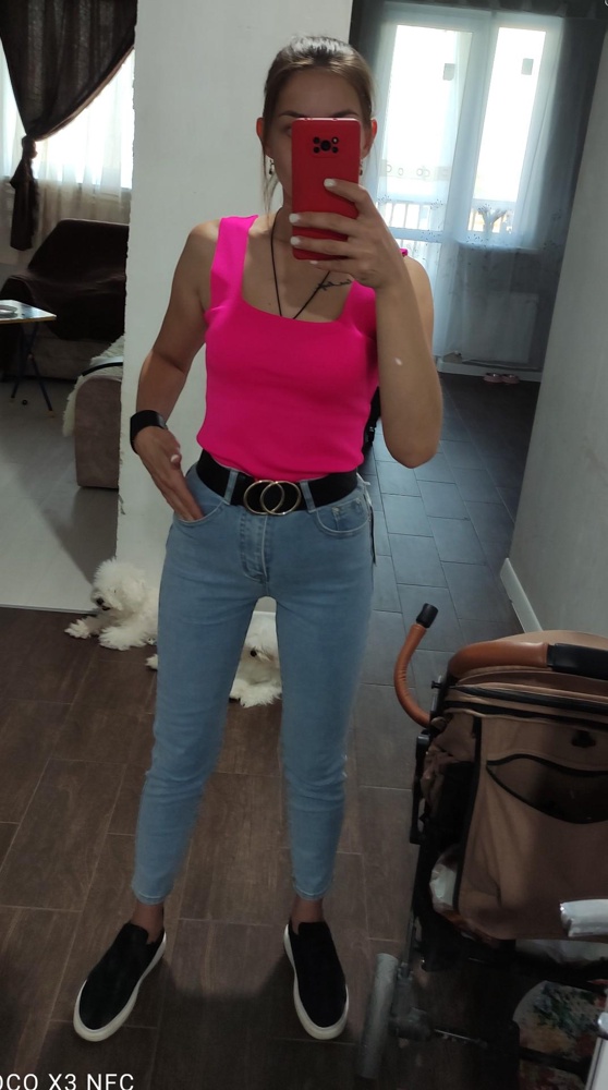 Классный топ. Мне понравился.