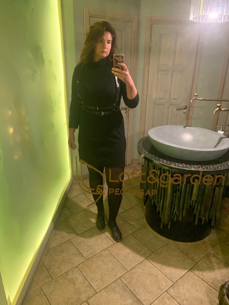 Охрененная вещь! Огонь!! Качество супер! Ремни регулируются на любой рост и размер (у меня 1,88 и 52). Заказала две разные модели разных размеров, в итоге выкупила обе, так сильно понравились. Спасибо ОГРОМНОЕ ПРОИЗВОДИТЕЛЮ и ВБ!!!!!