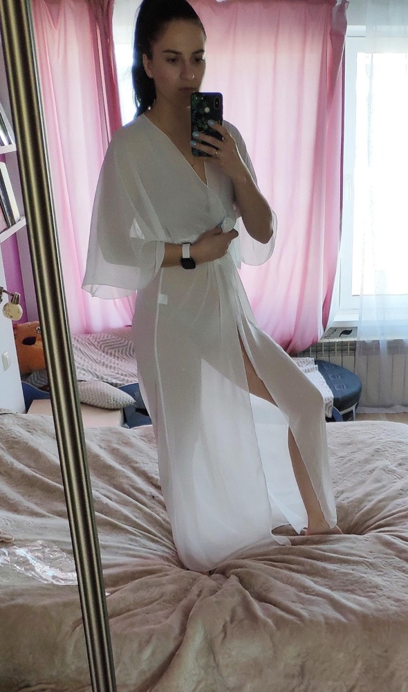 Мне очень понравилось. Лёгкая воздушная. На высоких. Мой рост 168. И почти до пола. Скорее бы на море.