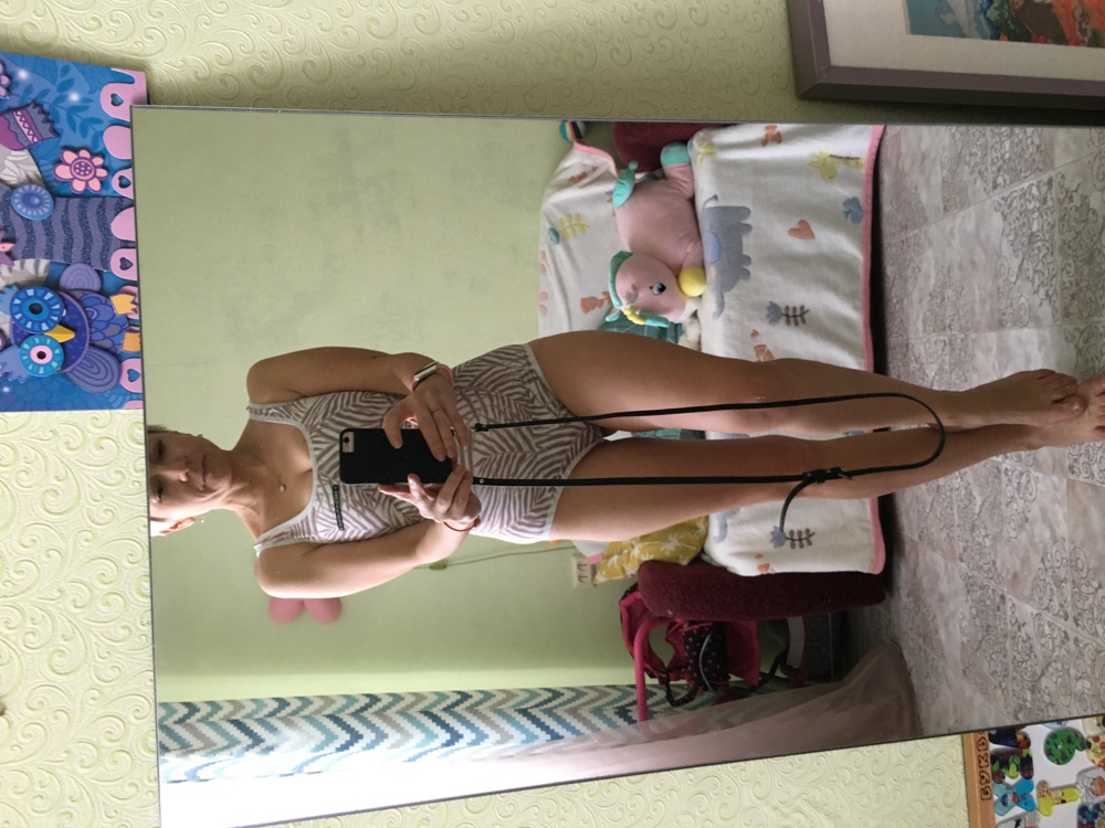 Купальник бомбический!!! Расцветка и крой просто супер, влюбилась в него.