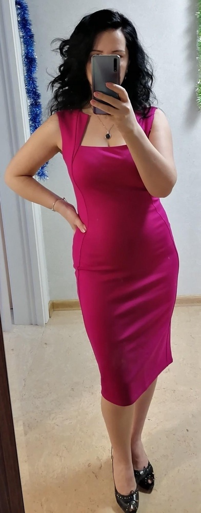 Отличное платье, хороший материал. Цвет тоже красивый. Рекомендую к покупке