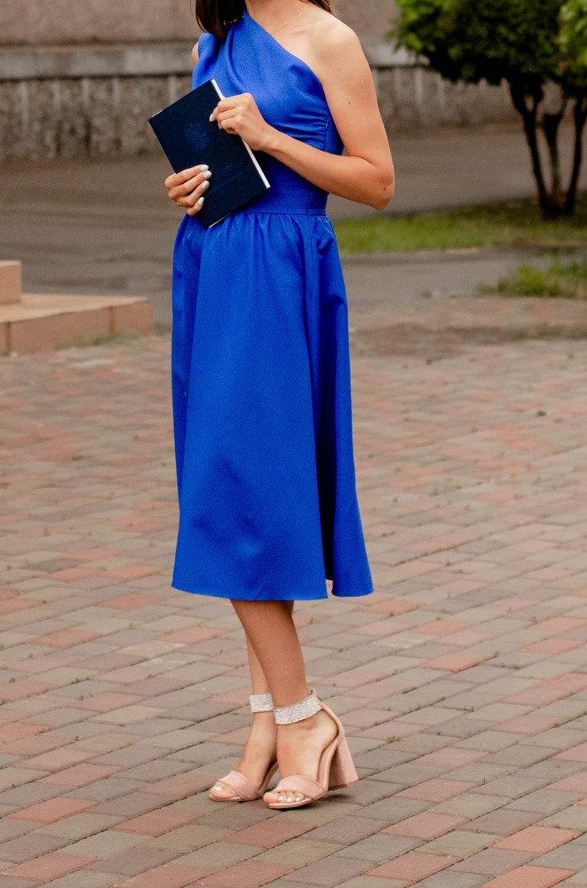 Очень шикарное платье, яркое, лёгкое, красивое