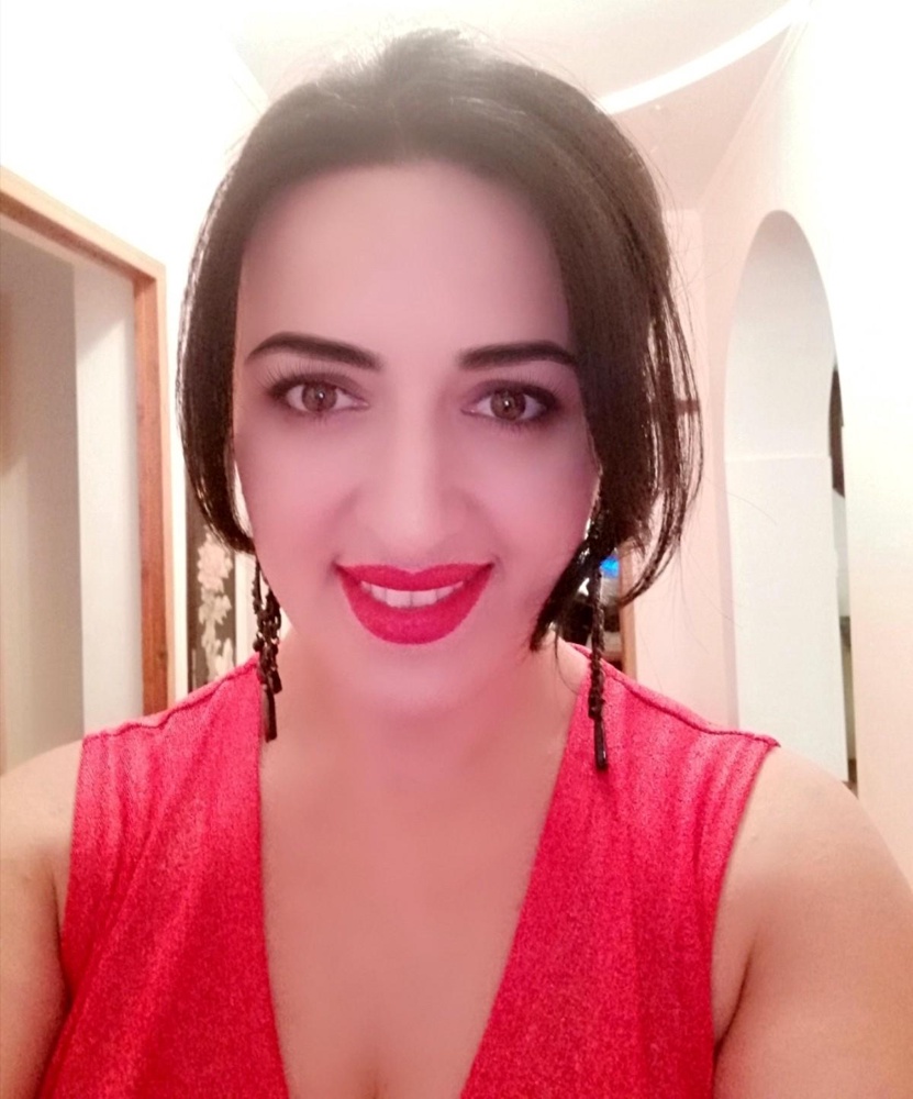 Прекрасное плятье!!! Огромное спасибо!!! Кстати ничего не сыпется просто нить сама по себе сверкает