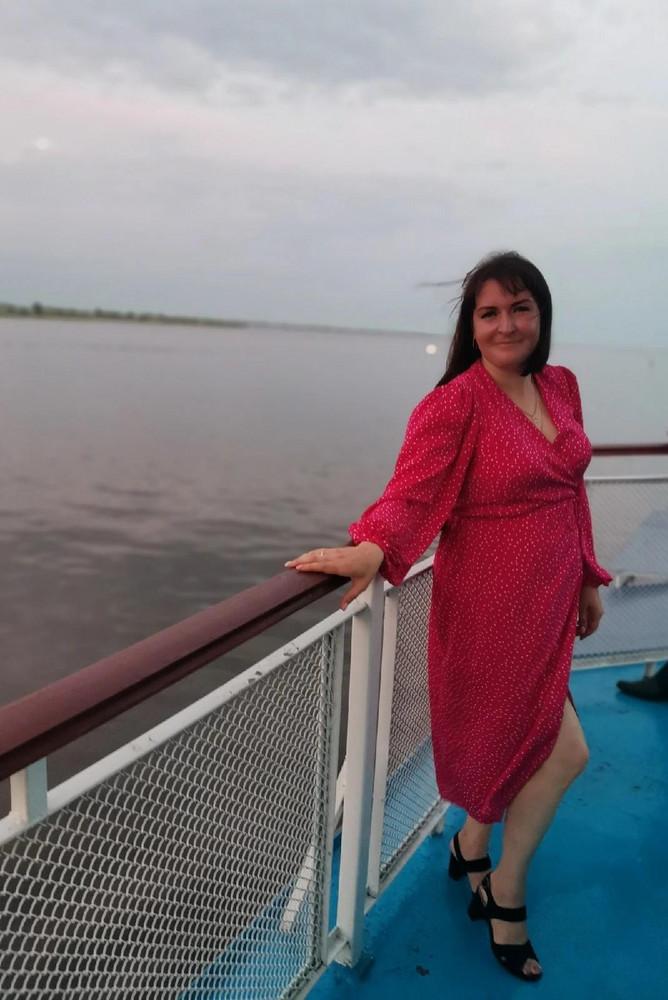 Шикарное, лёгкое, красивое платье!
Теперь мой фаворит
Спасибо вб👍