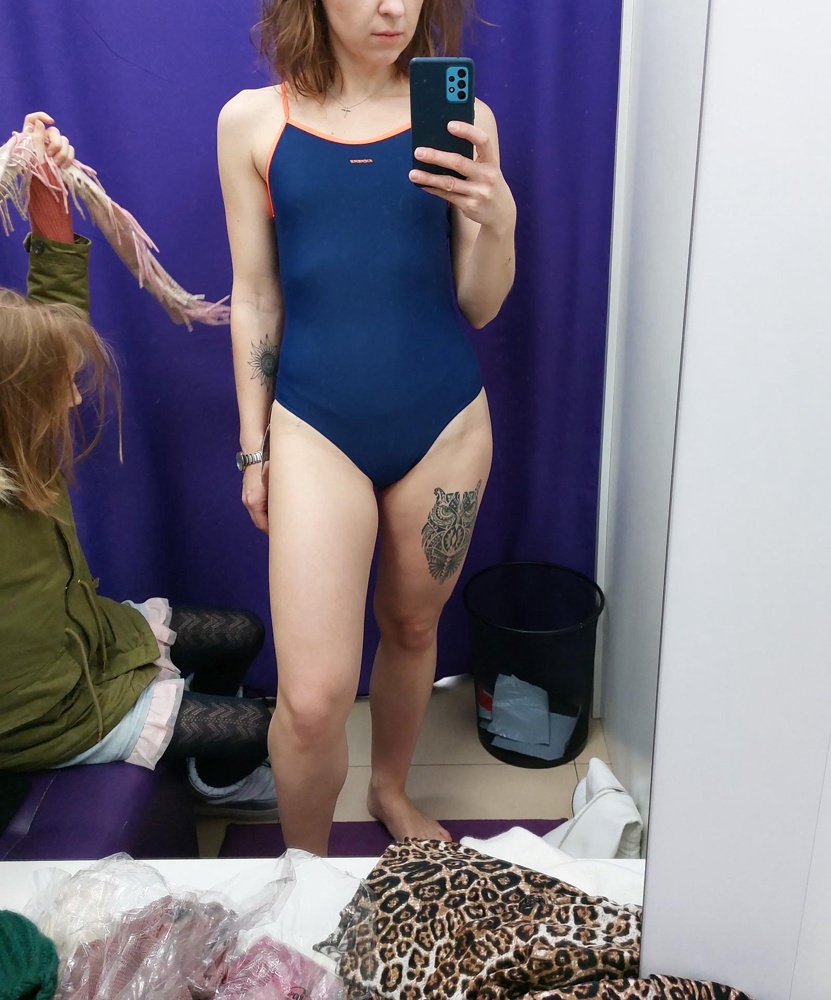 Неплохой купальник. Но тоже оказался мал. Хотя размер взяла с запасом, чтоб уж наверняка. Может туловище у меня длинное, не стандартное. Тонковат.