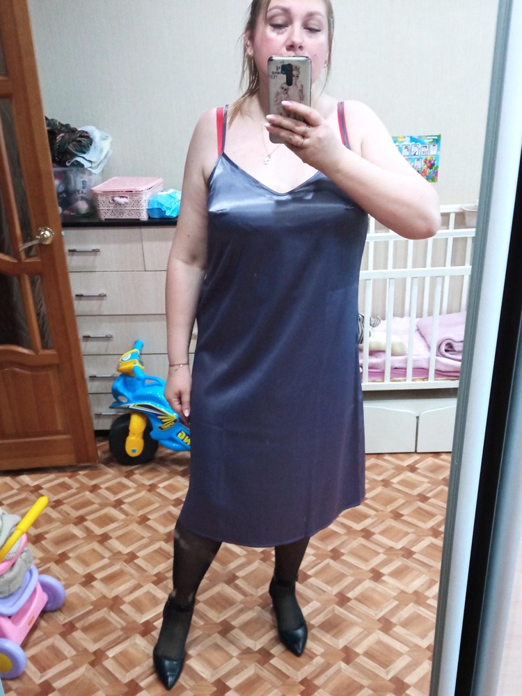 Очень плотное платье. Отличное