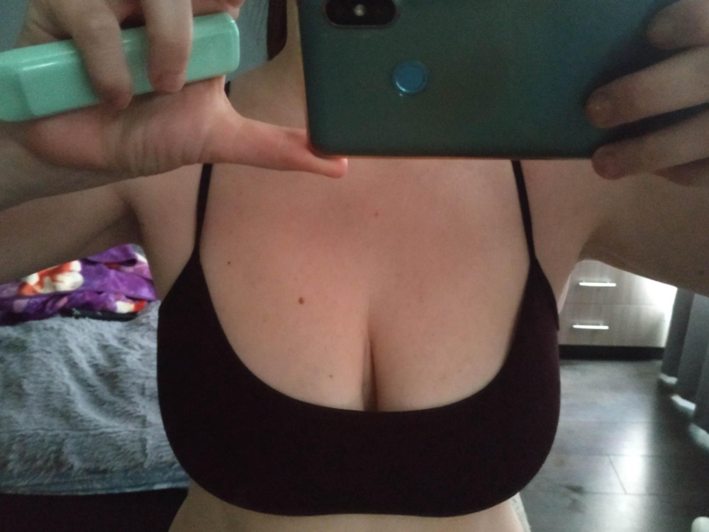 На обхват груди 95 заказа 96, к сожалению грудь не держит . А так очень удобно. Закажу размер меньше посмотрю как будет.