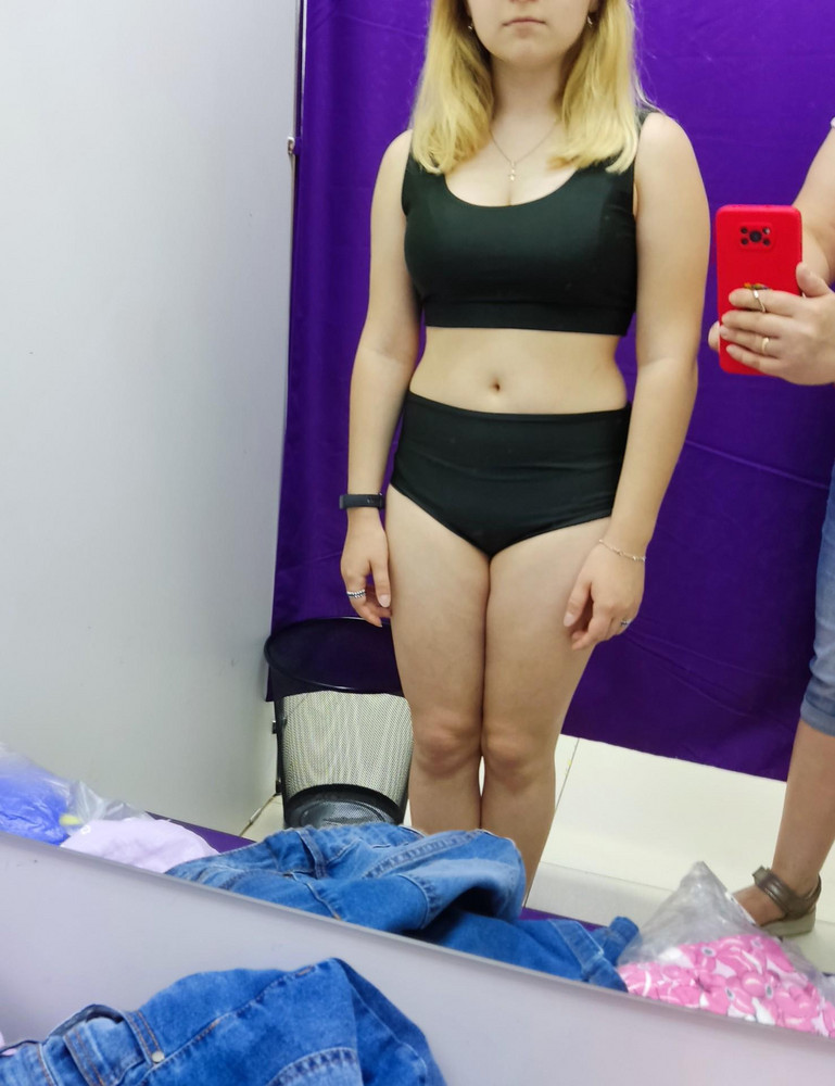 На девочку 12 лет сёл идеально.