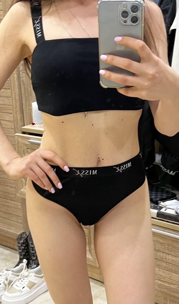 Белье классное . Качество и ткань все порадовало . А особенно что это наш производитель !!! Взяла 2 комплекта этой фирмы . И кстати топ очень классно носить летом под белую рубашку и джинсовые шорты . Так что я его поберегу )))