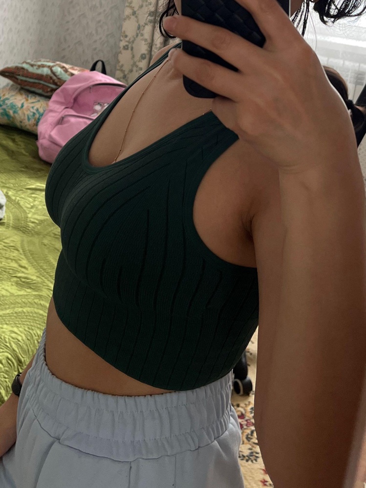 Отличный, красивый, удобный топ, грудь в нем красивая, приятный к телу и цена приятная. 👍 производителю