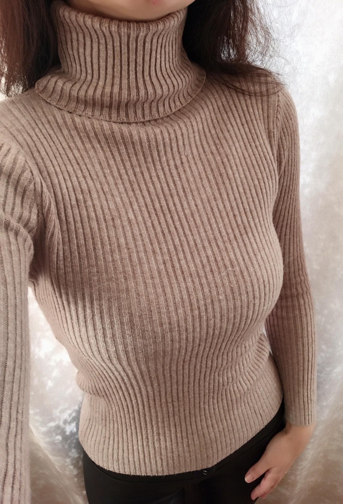 Очень понравилась водолазка! Мягкая, теплая, к телу приятная, отлично выглядит, швы не нарушены. На 42 размер отлично подошла! Все супер!