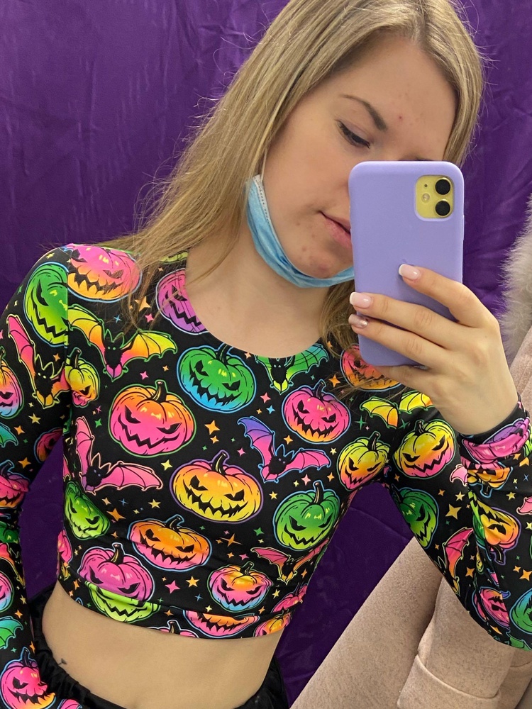 Классный рашград. Я в восторге. Выбирала из двух вариантов. Остановила свой выбор на розовом 🥰