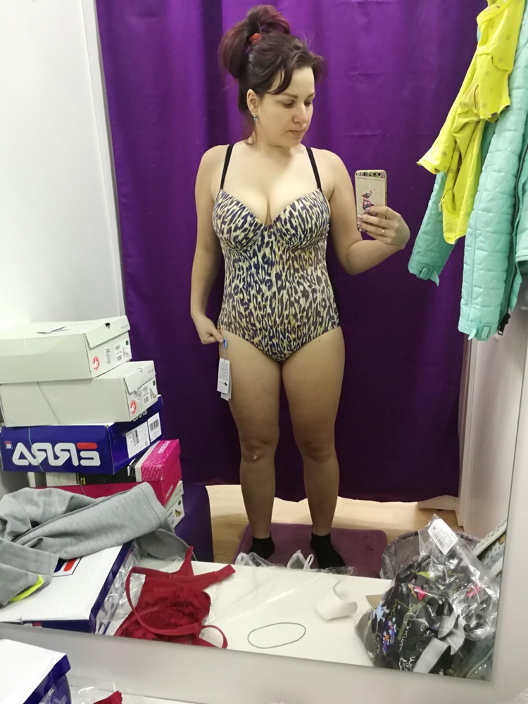 Купальник понравился. Взяла) идёт в размер. На большую грудь и маленький рост.
