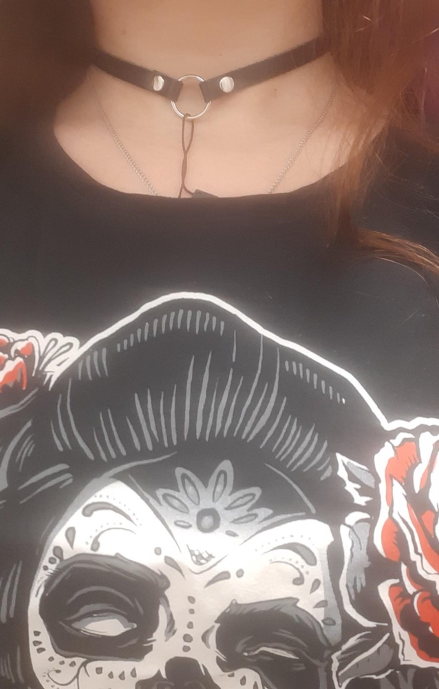 Чокер- прелесть! Маленький, аккуратный, смотрится классно!