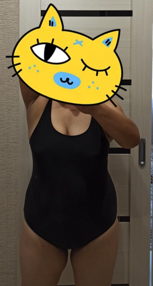 Отличный купальник за свои деньги, взяла в размер, можно было и меньше, не было времени перезаказывать. Скрывает недостатки фигуры, утяжка хорошая. Единственное- слегка сплющивает грудь из-за отсутствия чашечек, но не критично для меня.