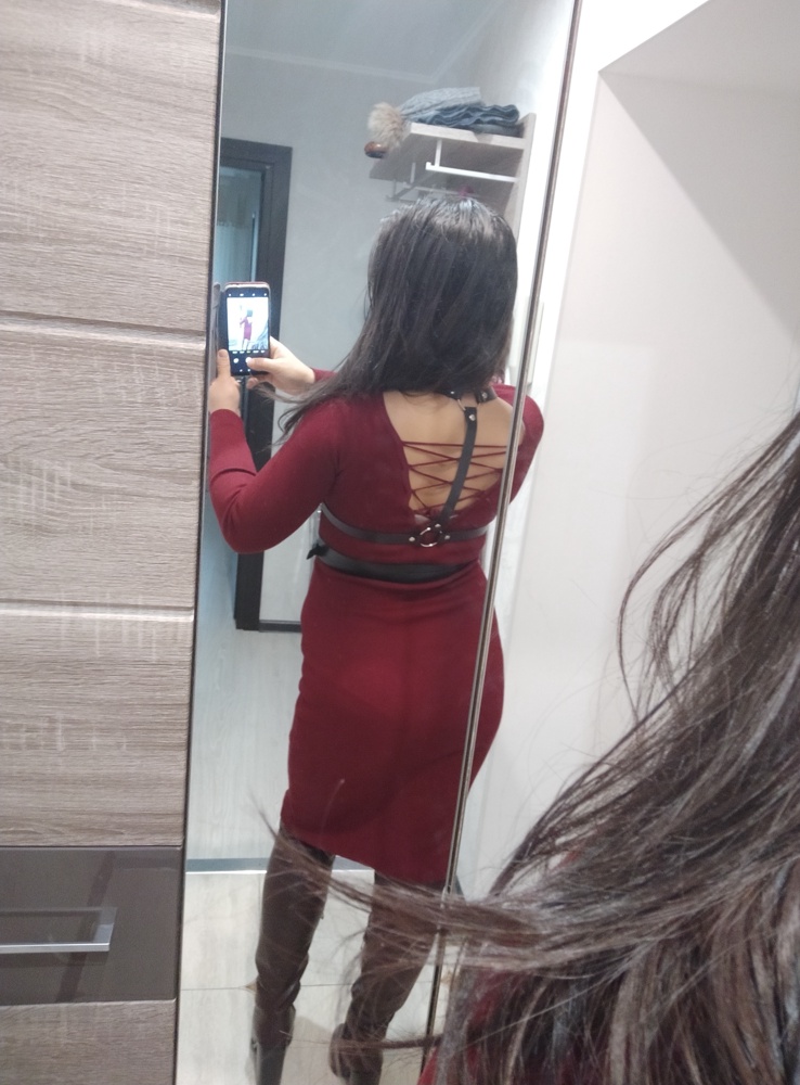 Портупея понравилась, все регулируется в рамках правильно заказанного размера, качеством довольна. Но для себя сделала однозначный вывод - для нее нужно обладать стройной фигурой и небольшой грудью. Она подчеркнет все изьяны фигуры, если они есть. В моем случае для нее надо похудеть, чтобы уменьшилась грудь (сейчас 3-ка) и все это смотрелось не вызывающе, для повседневной носки. 