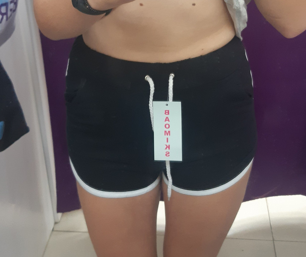 Шорты хорошие, качество тоже. Но думала будет более свободно как на модели.