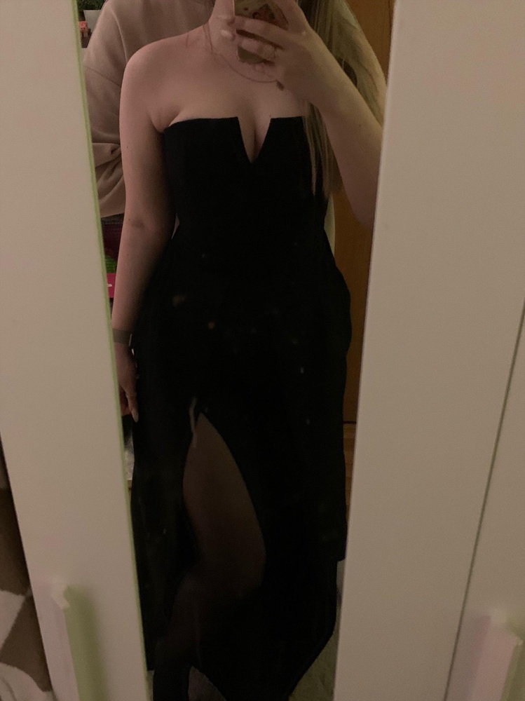 На L размер подошёл. Но замок придётся менять в ателье, тк он ужасный