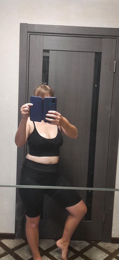 Очень удобный, хорошо держит и подчеркивает грудь