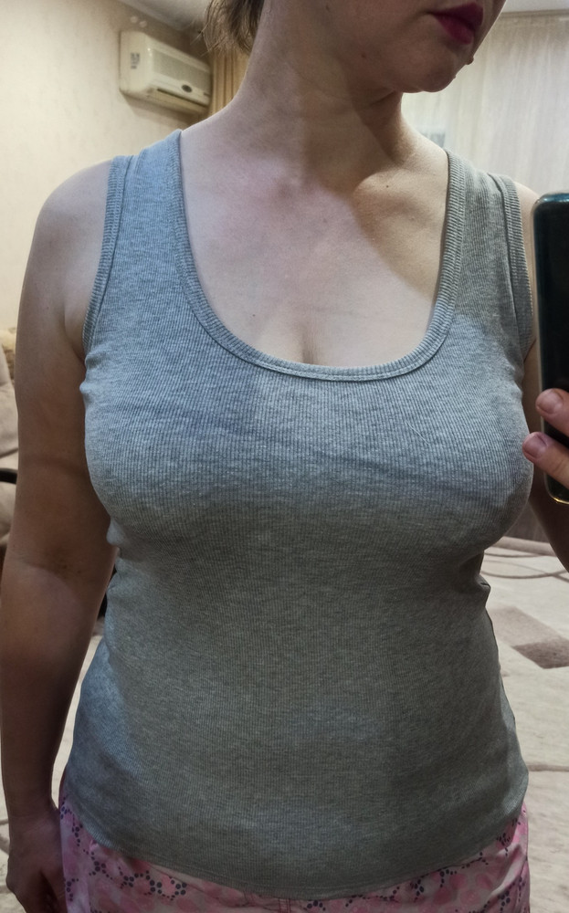 Майка понравилась. Довольно плотная. По размеру подошла нормально.