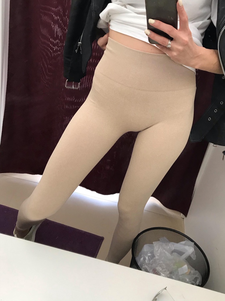 Отличные!! Не просвечивают, долго такие искала. Достаточно плотные, вообще я довольна осталась. Цена хорошая