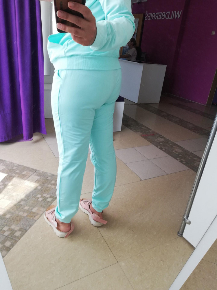 Костюм отличный!! В размер!! Не просвечивает!